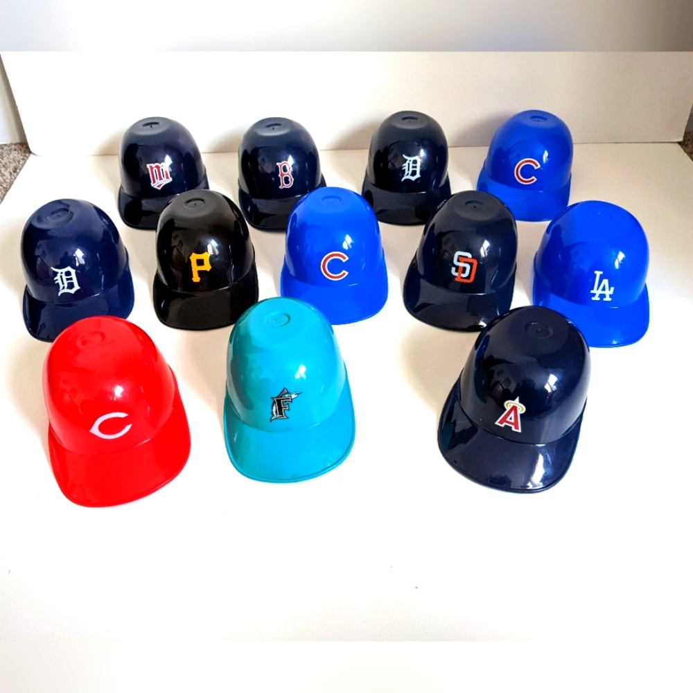 * 13 * MLB Laich Plastic Souvenir Batting Mini Helmet MLB Baseball